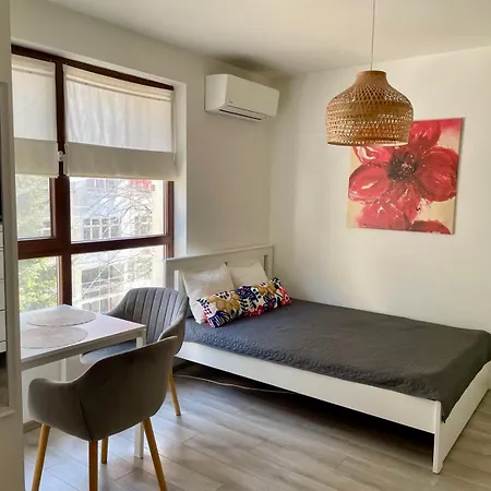 Deluxe Lazur Apartment Burgas City